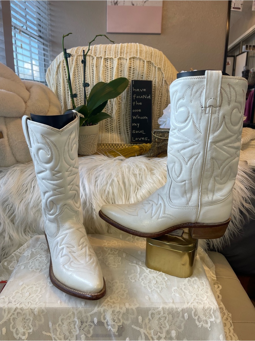 Texas Imperial EUC Vintage (70’s,80’s) Women’s Cowboy Boots in White Leather